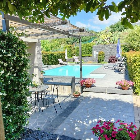 La Casa dell'Alloro Zafferana Etnea Esterno foto
