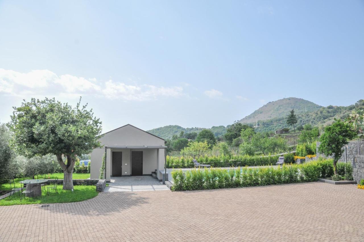 La Casa dell'Alloro Zafferana Etnea Esterno foto