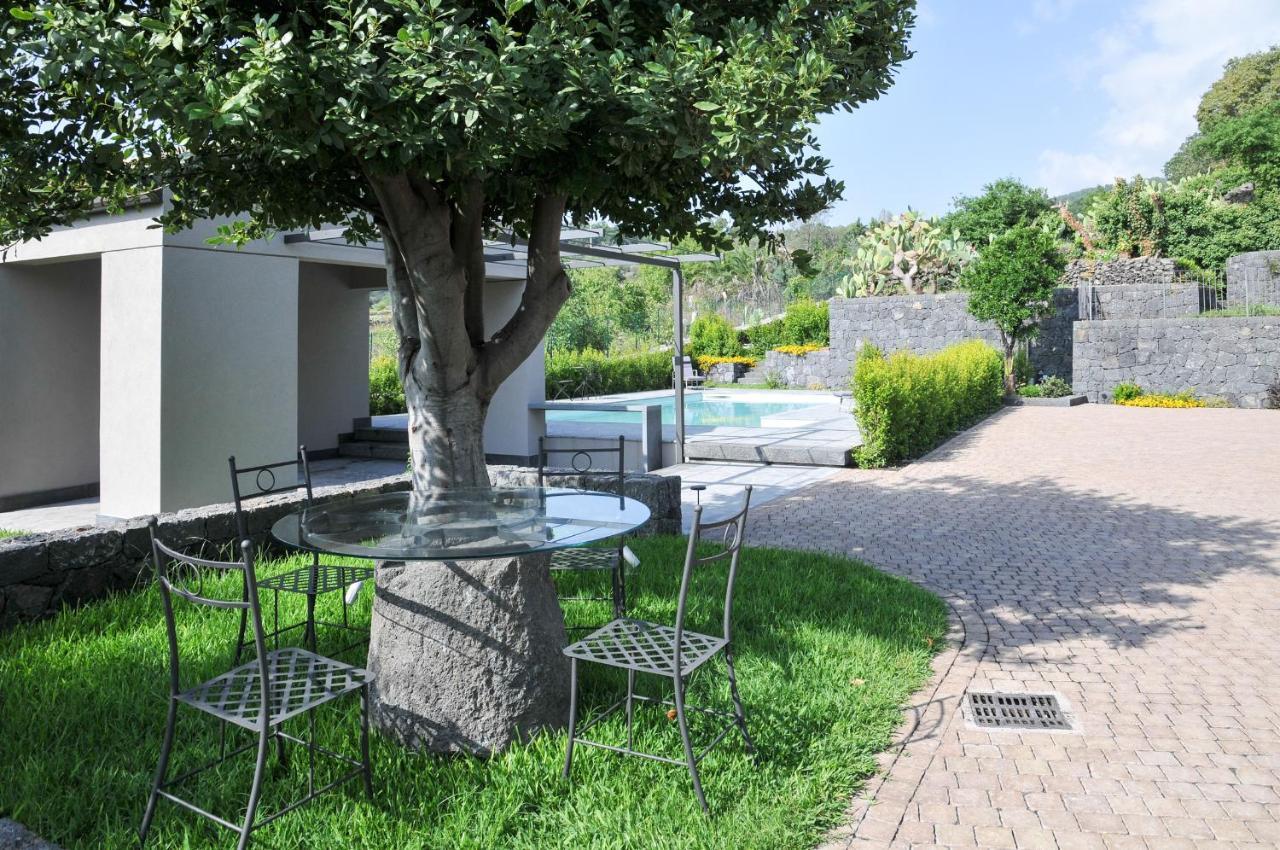 La Casa dell'Alloro Zafferana Etnea Esterno foto