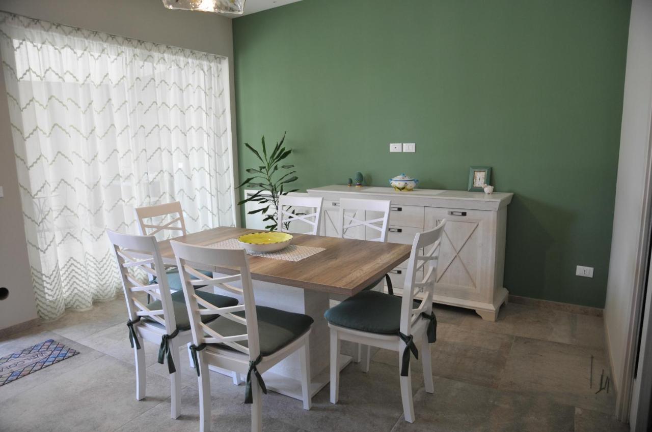 La Casa dell'Alloro Zafferana Etnea Esterno foto