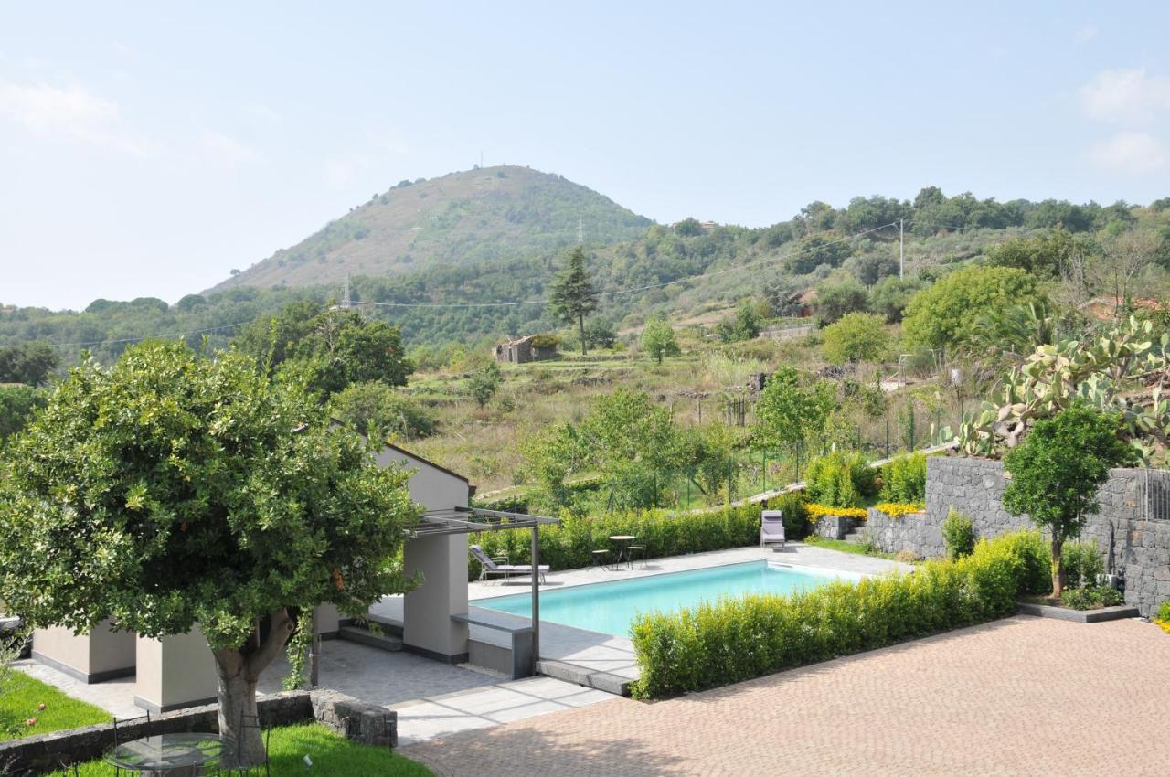 La Casa dell'Alloro Zafferana Etnea Esterno foto