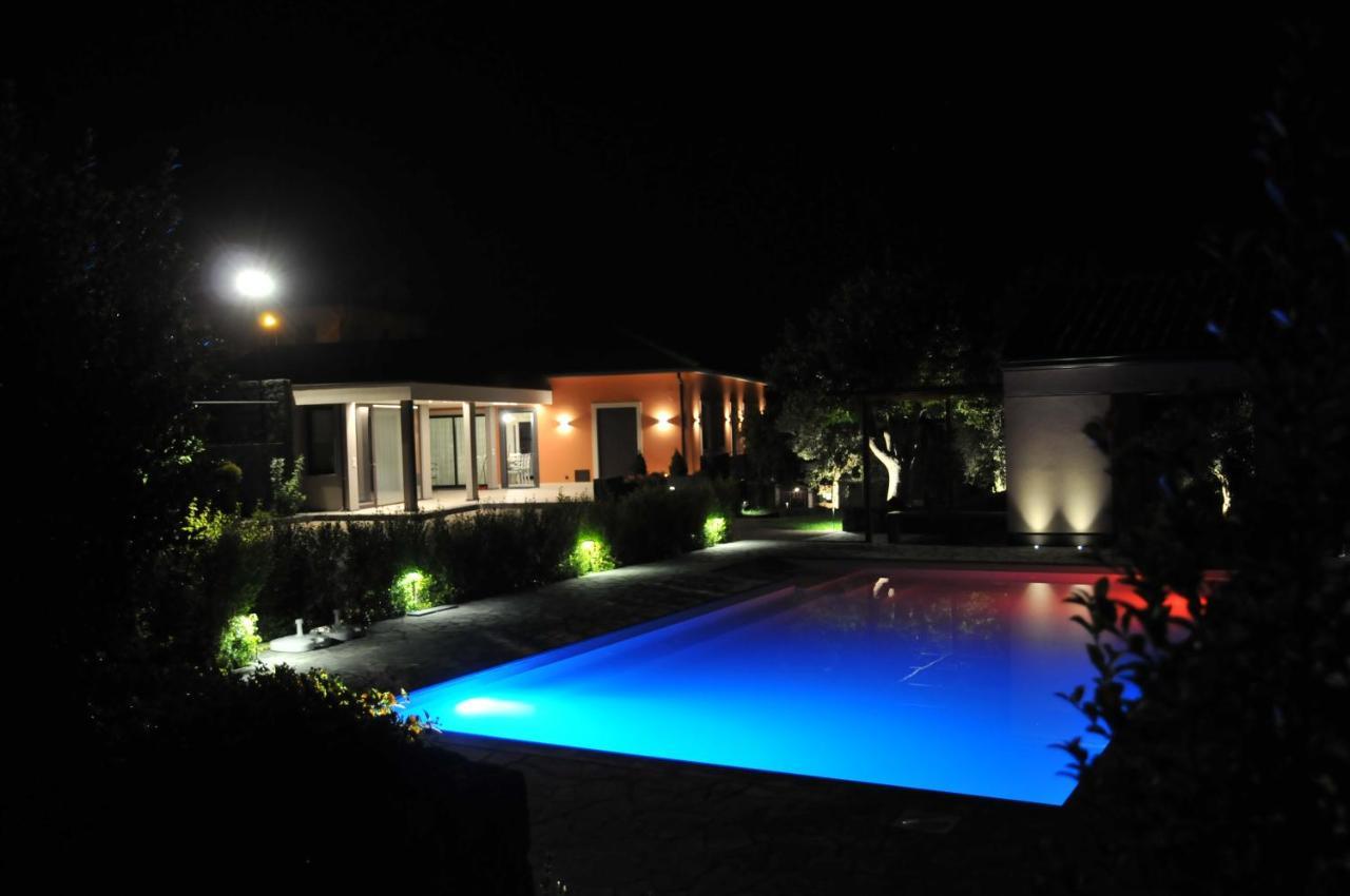 La Casa dell'Alloro Zafferana Etnea Esterno foto
